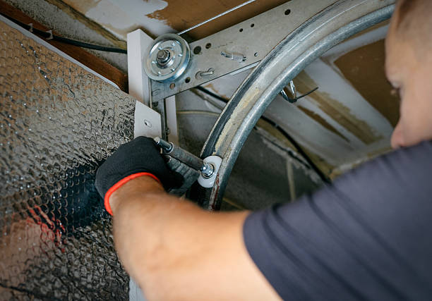 Affordable Garage Door solutions in Pine Manor, FL